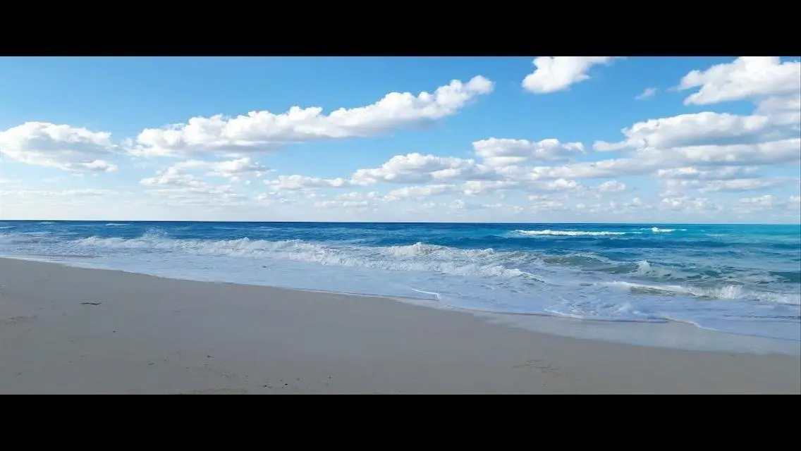 فيلا فاخرة للبيع بجانب البحيرات