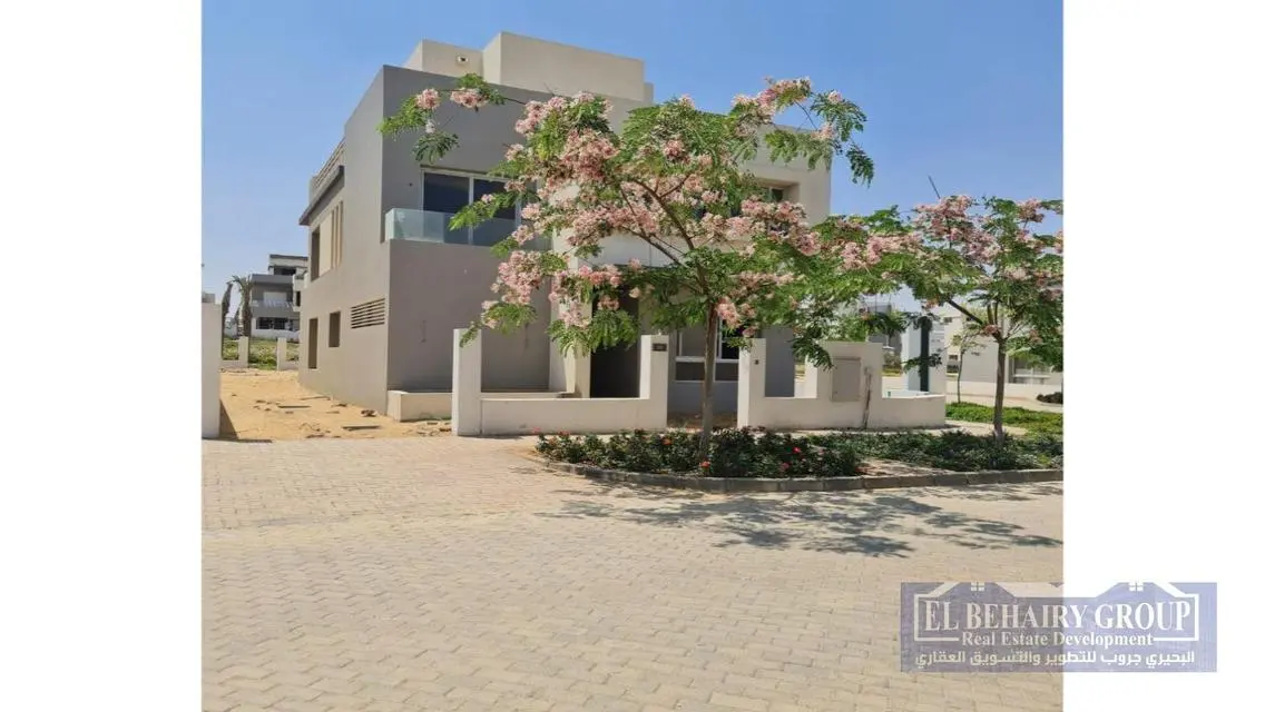 Luxury Property for Sale with Expansive Space