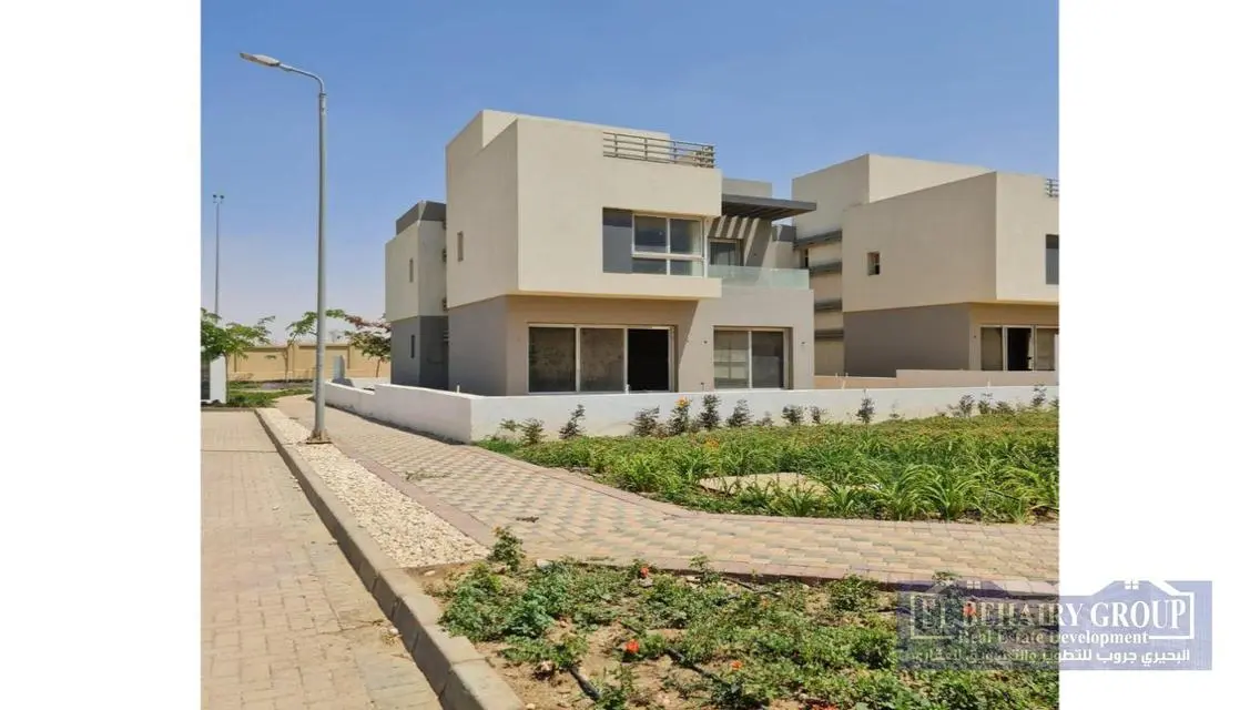 Luxury Property for Sale with Expansive Space