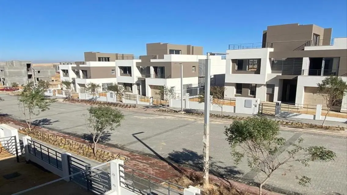فيلا فاخرة للبيع في موقع متميز