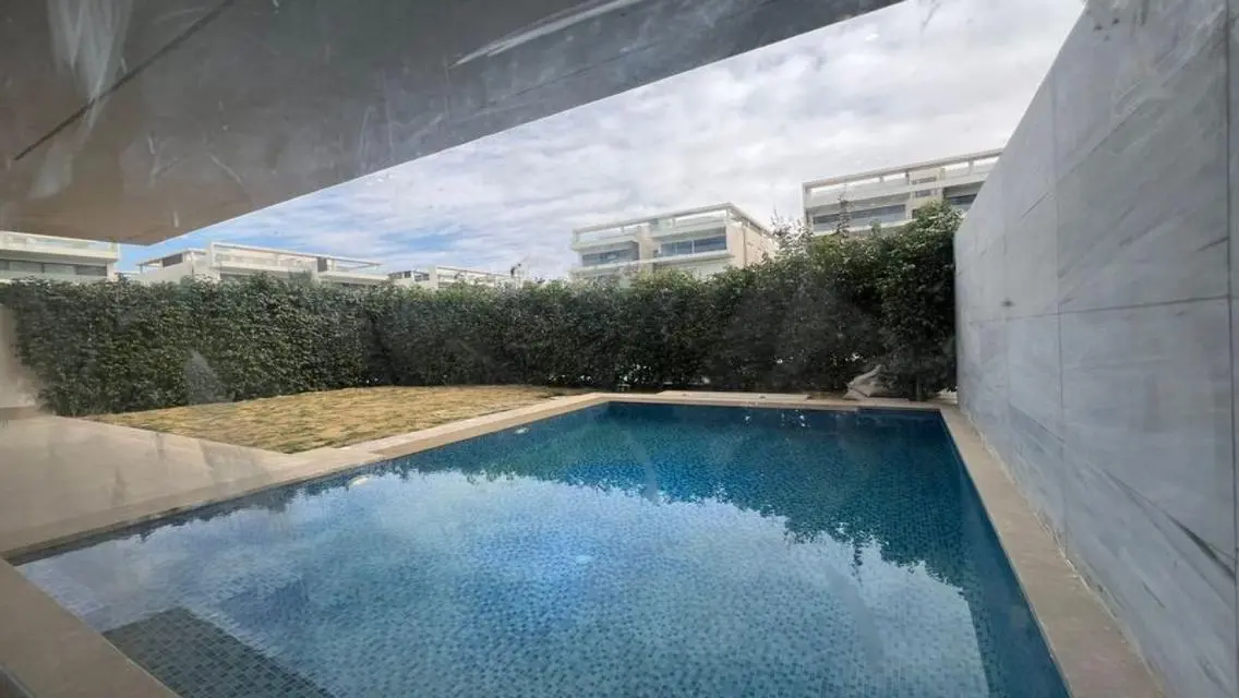 Luxury Home in Goldmark with Full Amenities