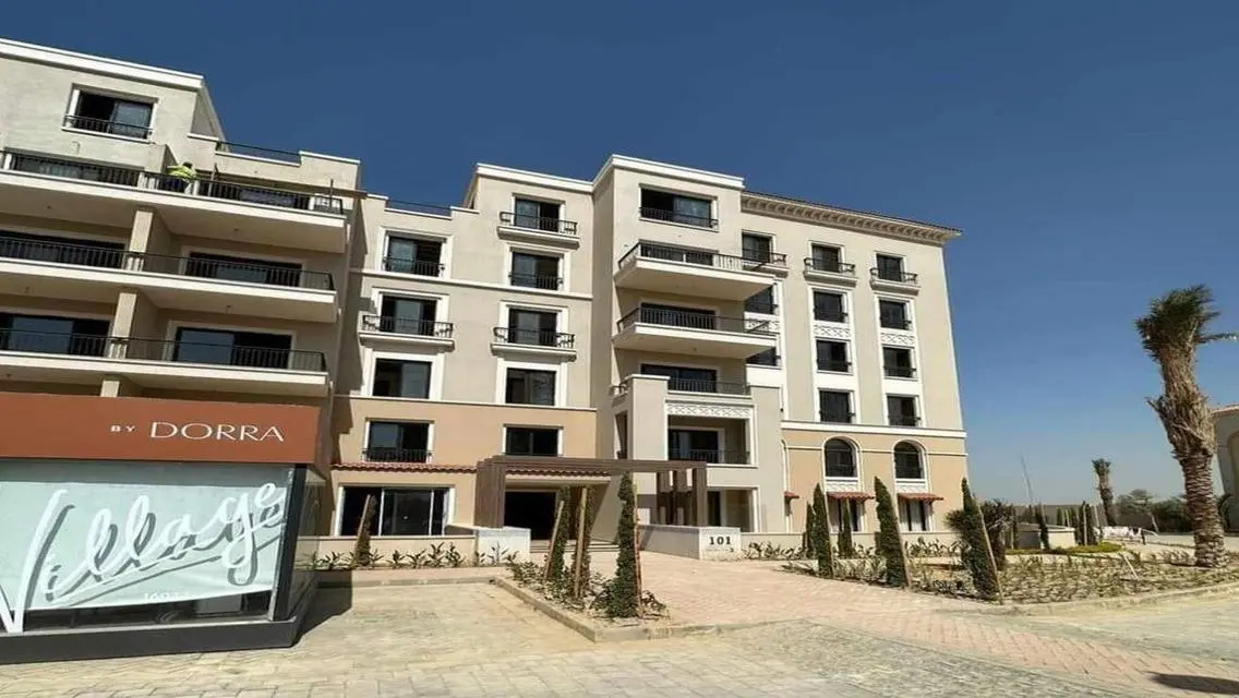 Luxury Apartment with Lake View