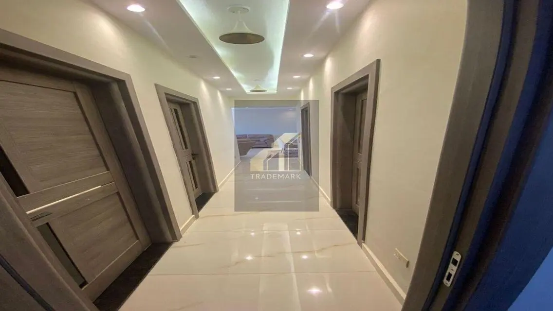 Luxury Apartment with Stunning View and Spacious Layout