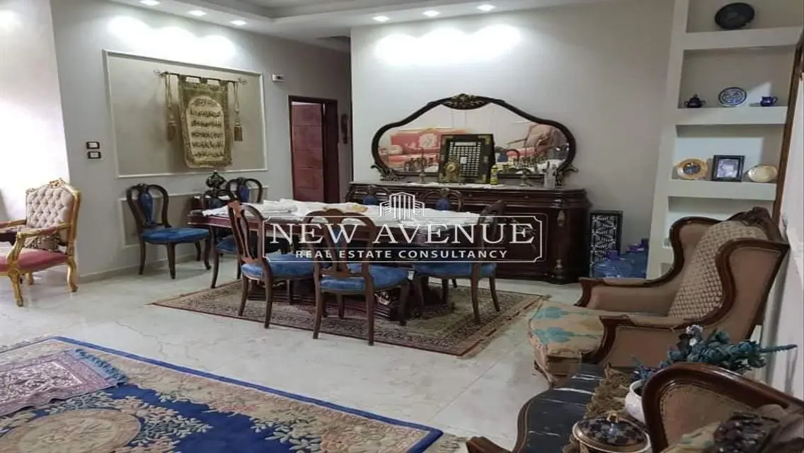 شقة فاخرة للبيع بمساحة واسعة