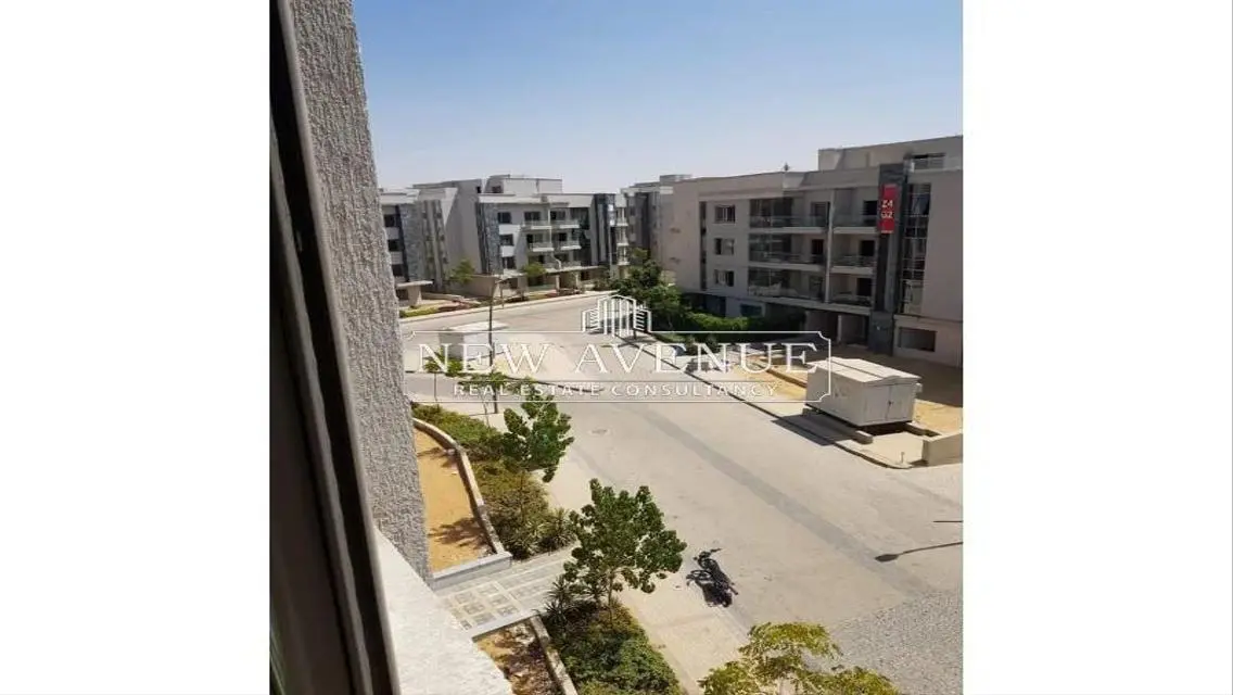 شقة فاخرة للبيع بمساحة واسعة