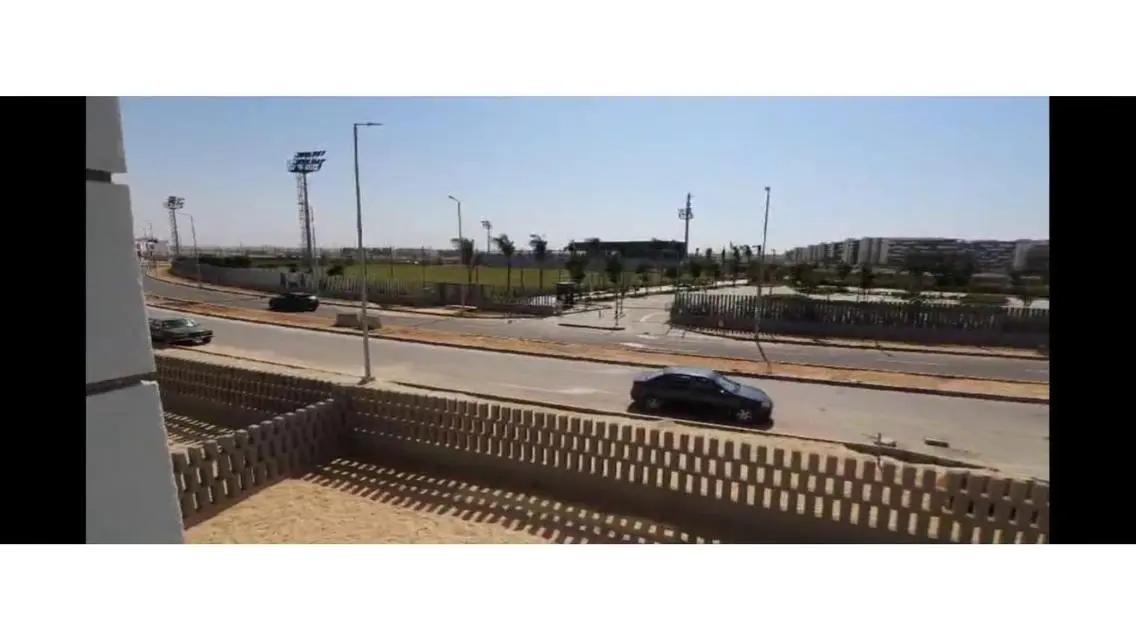شقة فاخرة للإيجار بمساحة 1200 متر