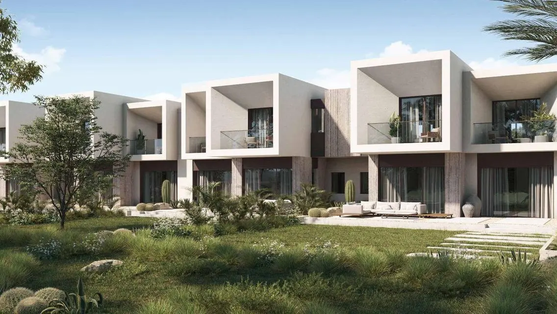Luxury Apartment with Private Garden and Pool