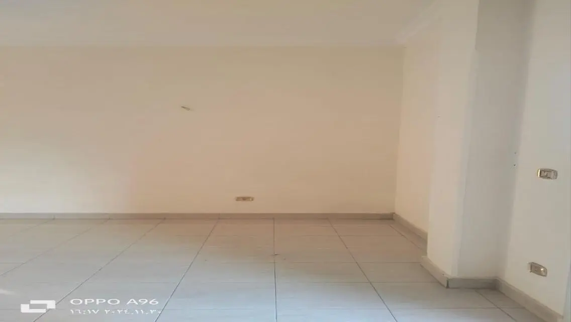 شقة فاخرة بمساحة 250 متر² للبيع