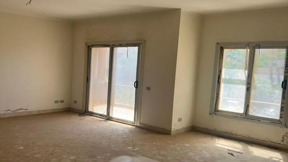 فيلا فاخرة للبيع بحكم بحيرة - 11275000 ج.