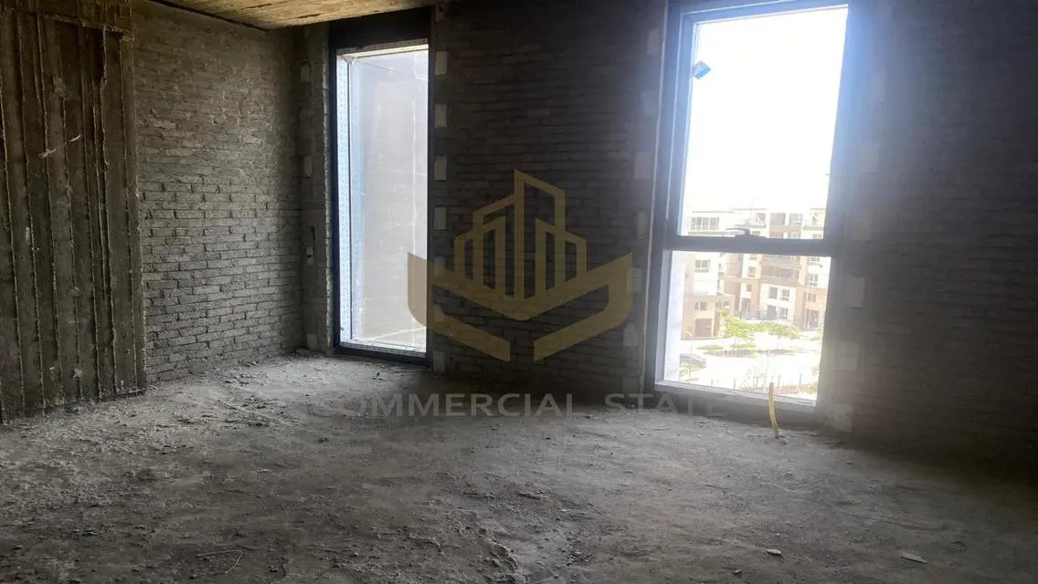 Exclusive Commercial Property of 65 Meters for 50000
