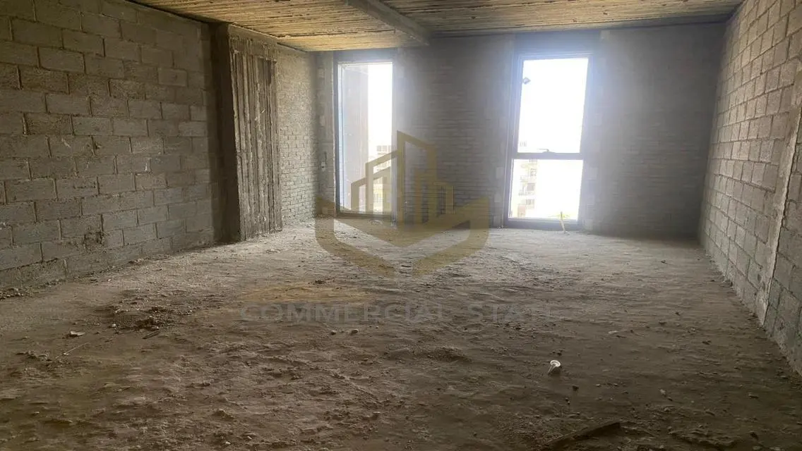 Exclusive Commercial Property of 65 Meters for 50000