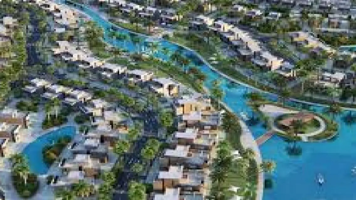 Luxury Apartment Overlooking Lakes for Sale