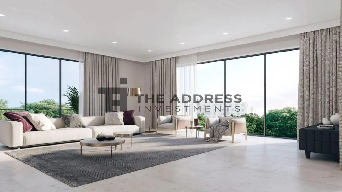 Luxury Villa for Sale Next to the Lakes