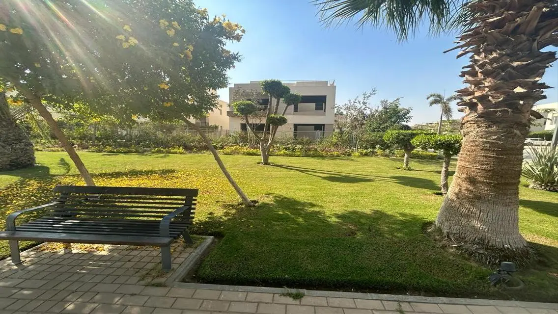 عقار 10-2029 فخم للبيع
