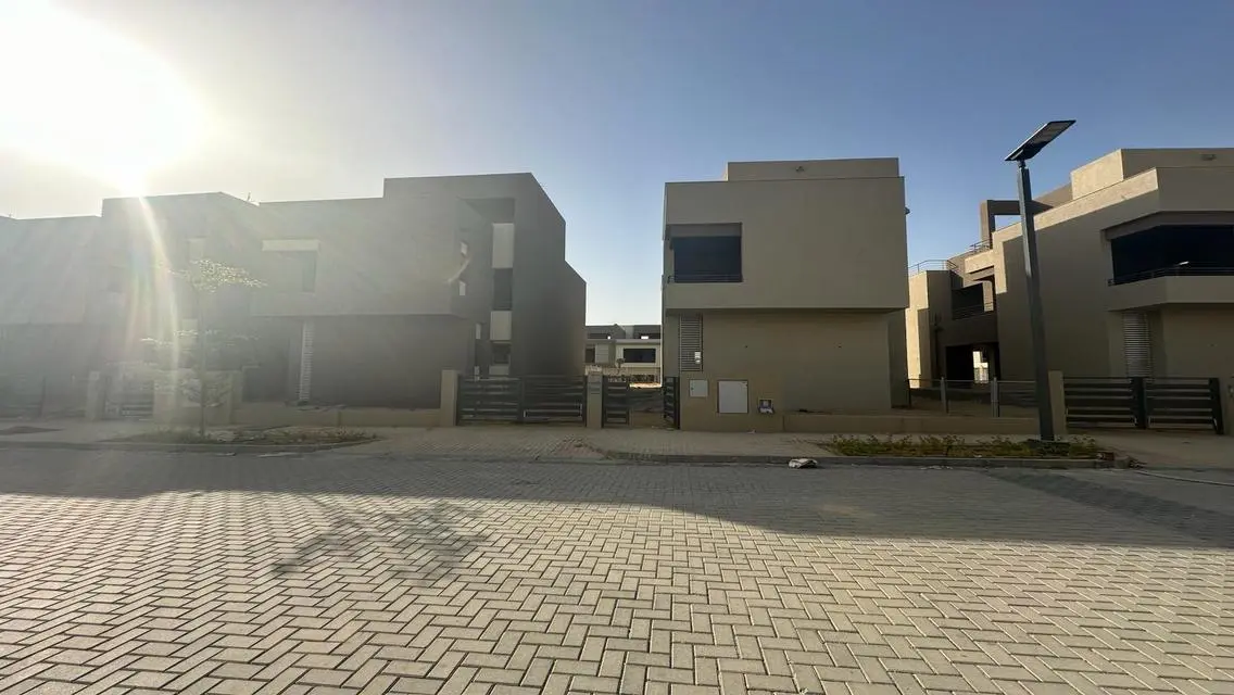عقار 10-2029 فخم للبيع