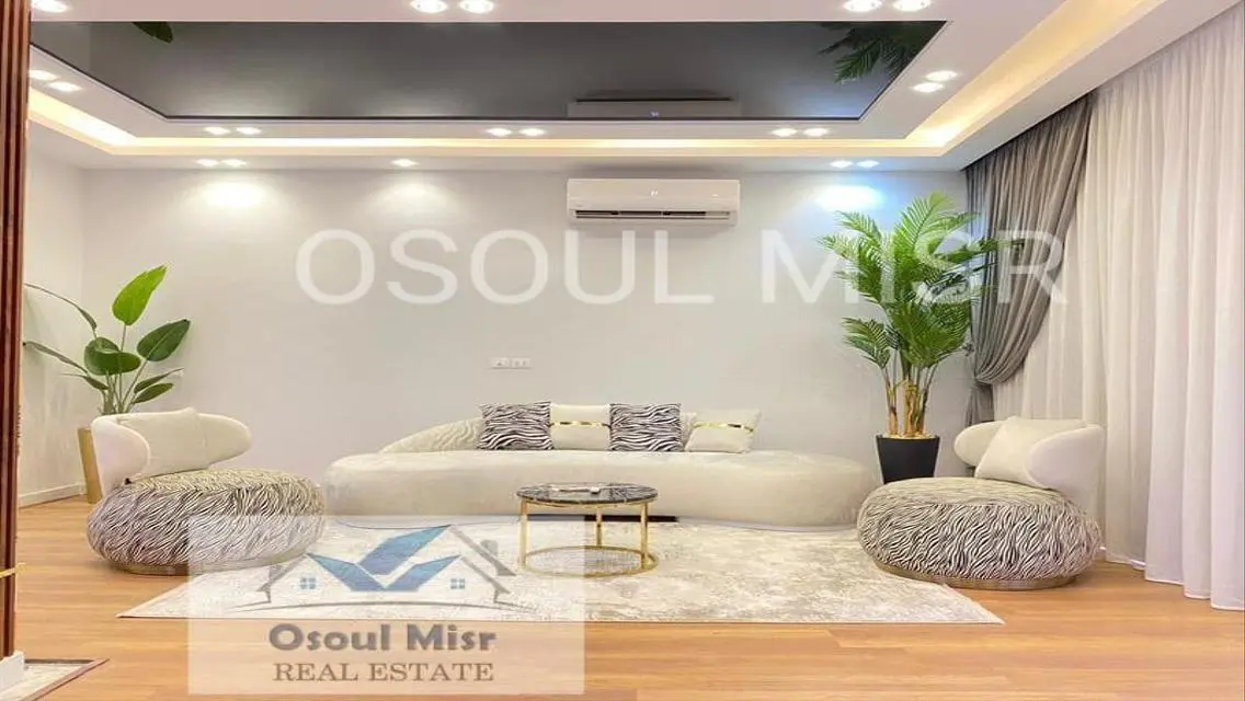 Luxury Apartment with Private Garden in the Heart of the City