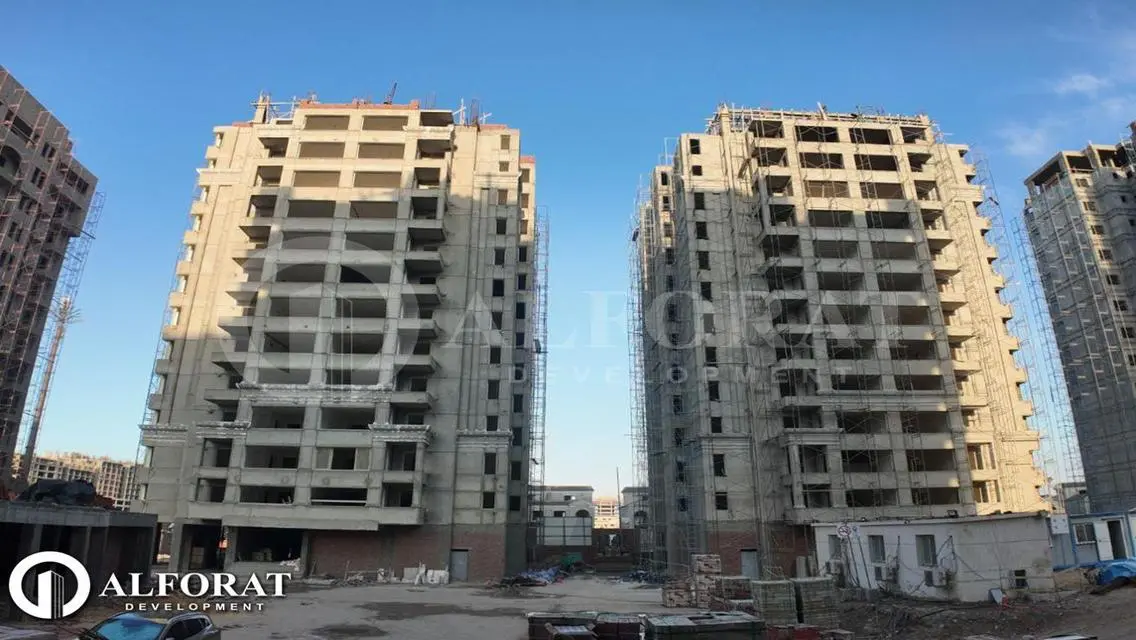 شقة رائعة للبيع في موقع متميز
