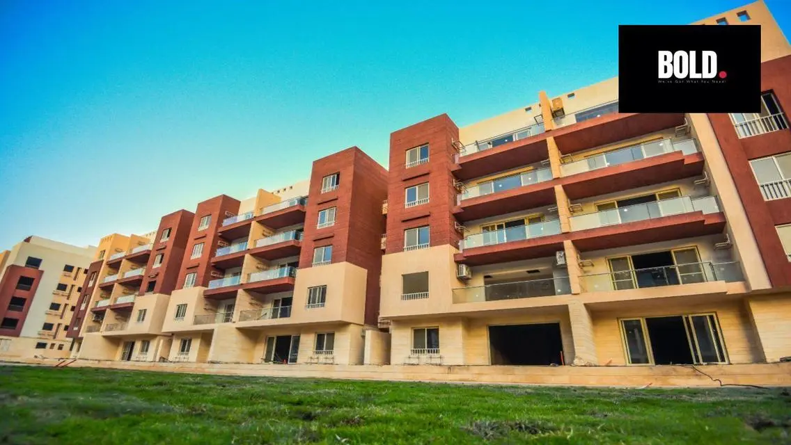 Luxury 3-bedroom Apartment Overlooking Lakes