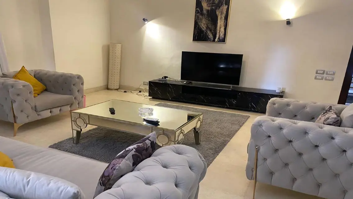 Luxury Home with Private Garden and Pool in Prime Location