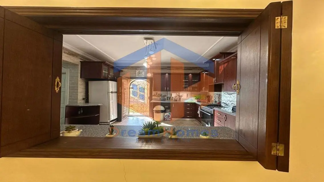 Luxurious Villa with Spacious Garden in Abdelzahir