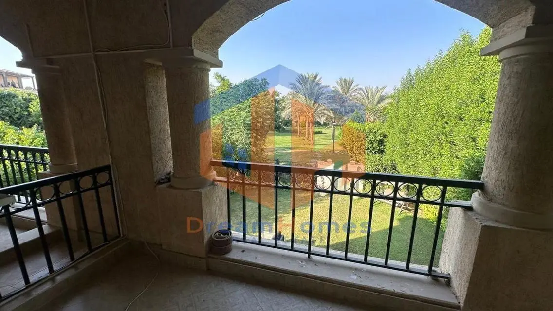 Luxurious Villa with Spacious Garden in Abdelzahir