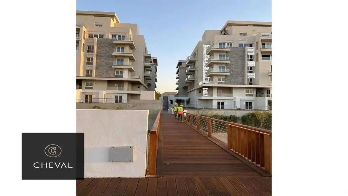 شقة مطلة على الجبل