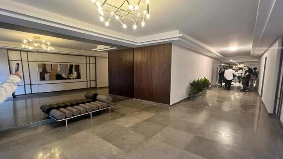 Luxury Apartment in Zed Tower 160
