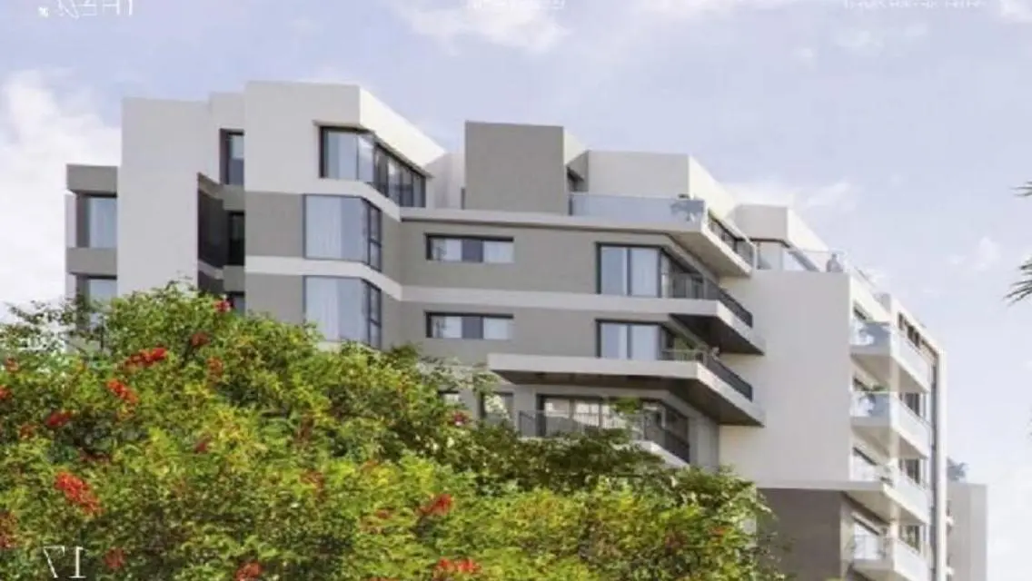 Luxury Apartment in Zed Tower 160