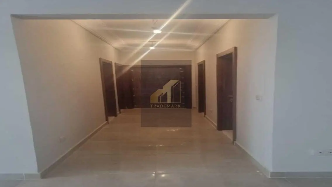 شقة رائعة للإيجار بمساحة 166 متر
