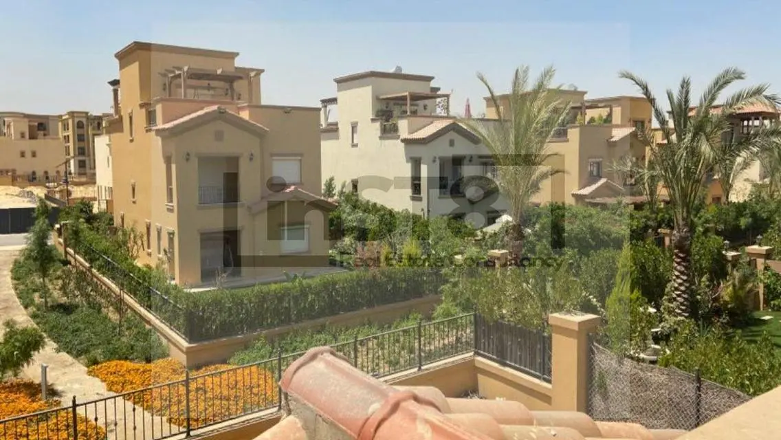 فيلا فاخرة للبيع بأفضل وسائل الراحة