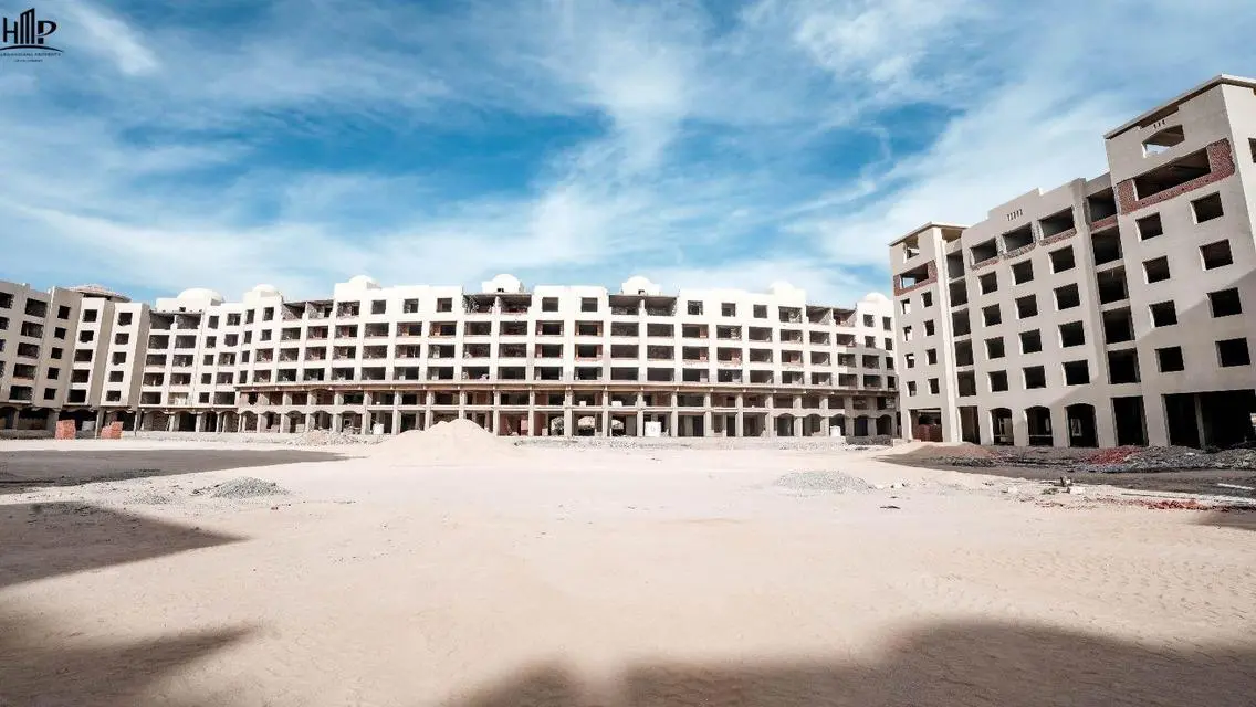 Luxury Apartment in Aldau Heights with Lake View