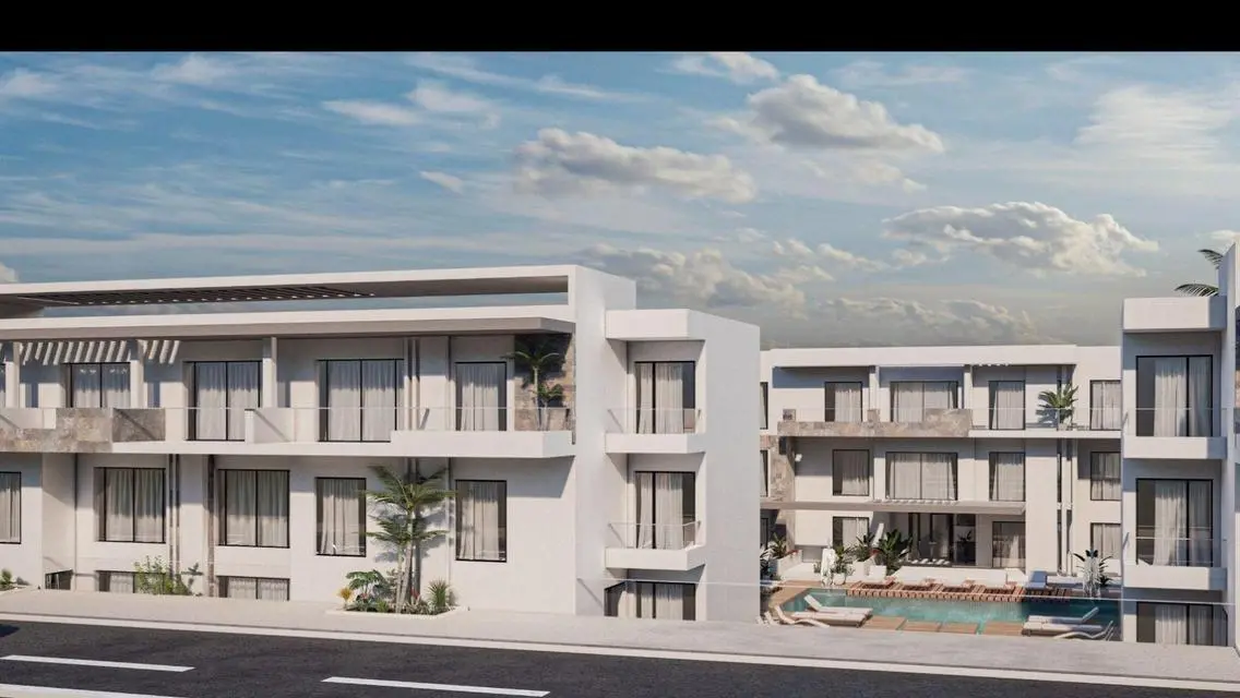 Luxury Apartment Overlooking Lakes