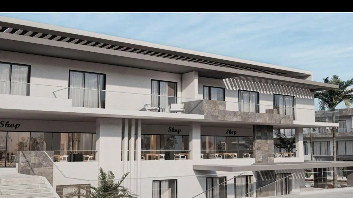 Luxury Apartment Overlooking Lakes