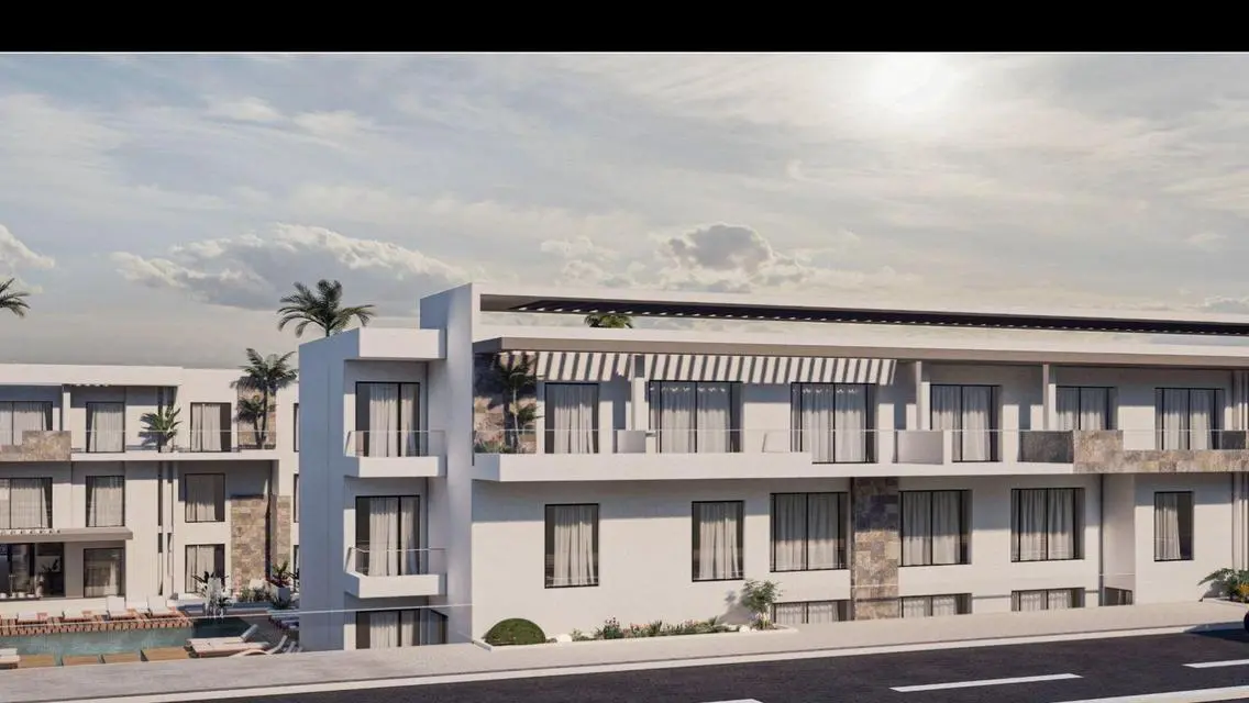 Luxury Apartment Overlooking Lakes