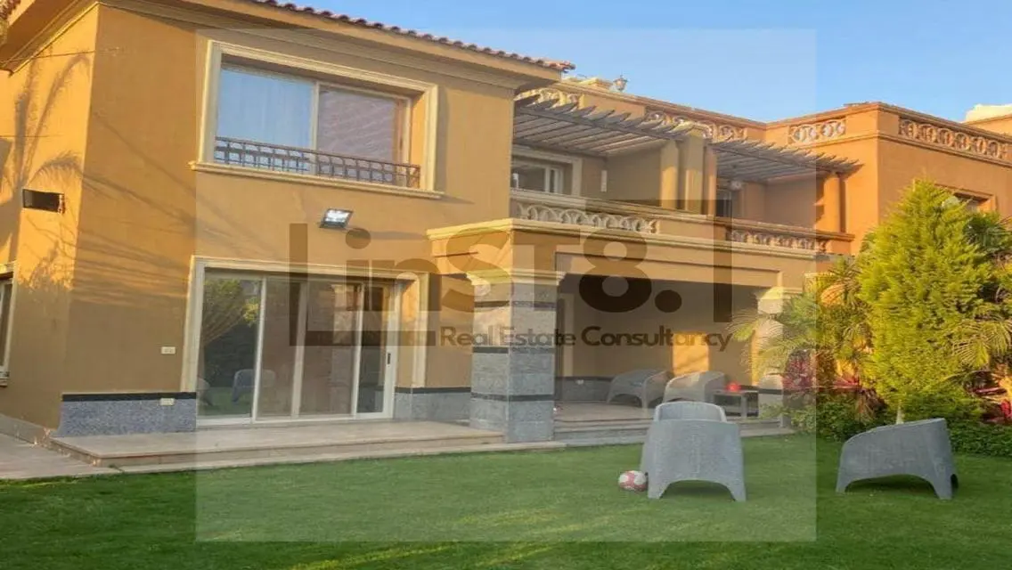 فيلا فاخرة مع مسبح خاص وحديقة