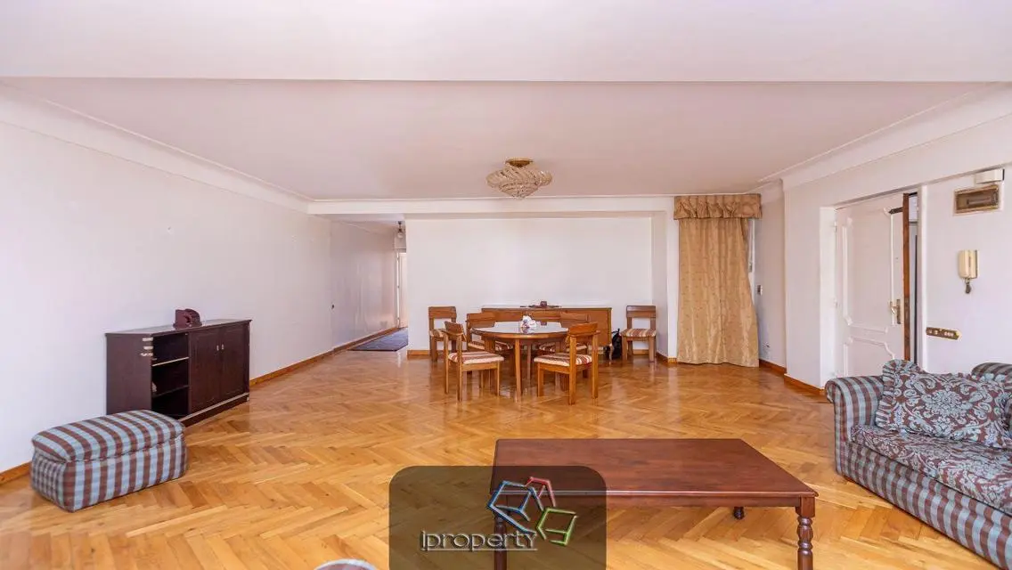 شقة فاخرة للإيجار في الإسكندرية