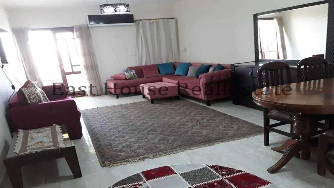 شقة فاخرة بمساحة مميزة للبيع