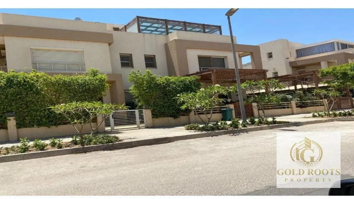 منزل فاخر بمساحة 6 متر مع حديقة خاصة وشرفة للبيع