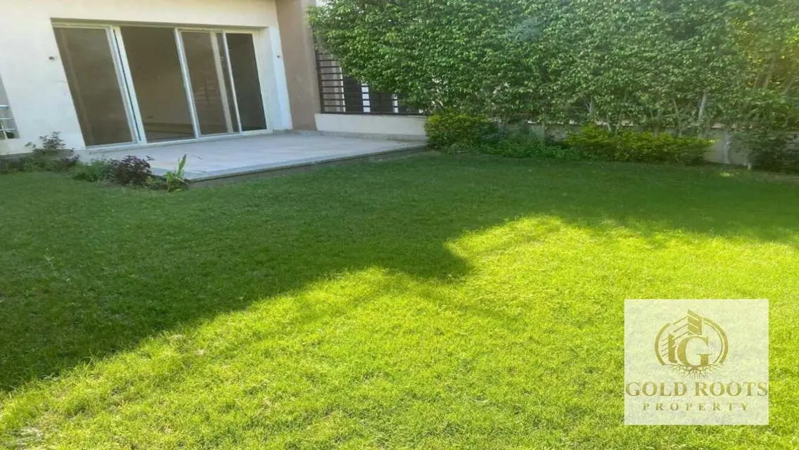 منزل فاخر بمساحة 6 متر مع حديقة خاصة وشرفة للبيع