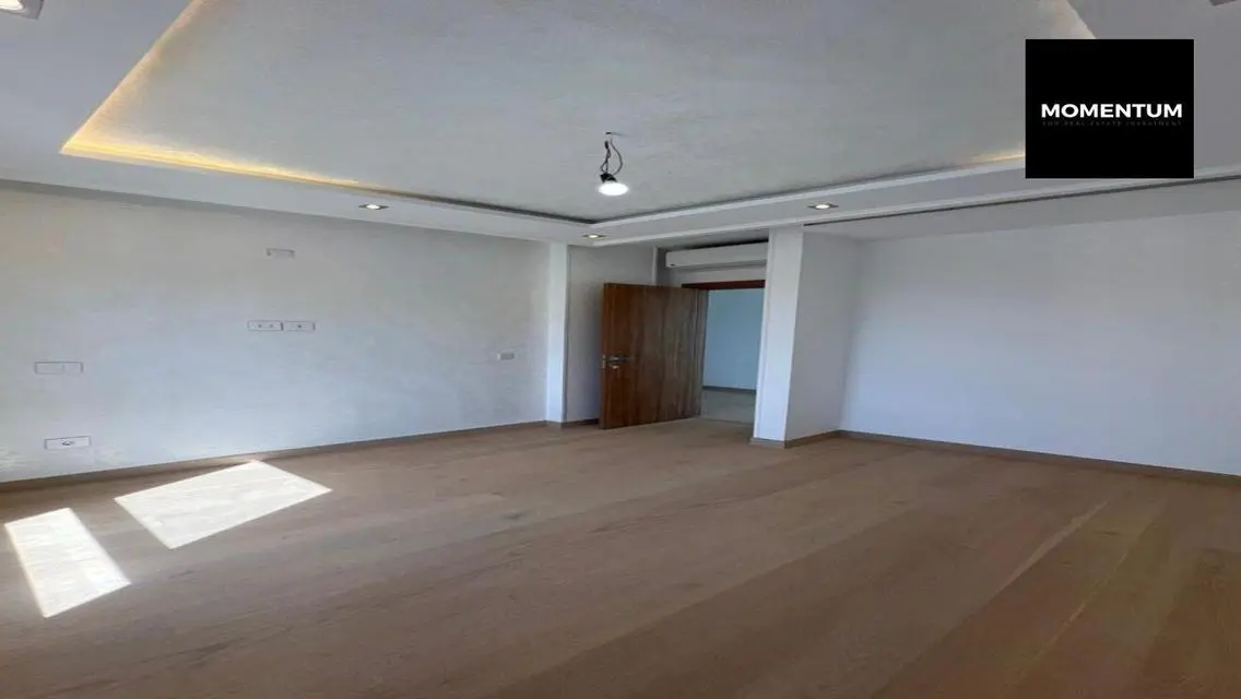 Luxury Apartment for Sale in Donia - 339 sqm