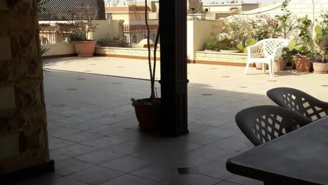 شقة للبيع بمساحة 800 متر في منطقة 170200