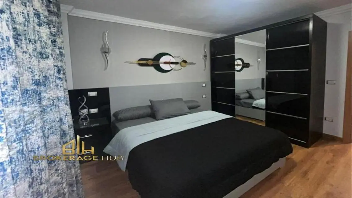 Stunning Apartment for Sale Overlooking Lakes