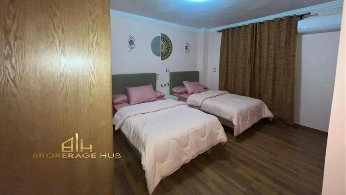 Stunning Apartment for Sale Overlooking Lakes