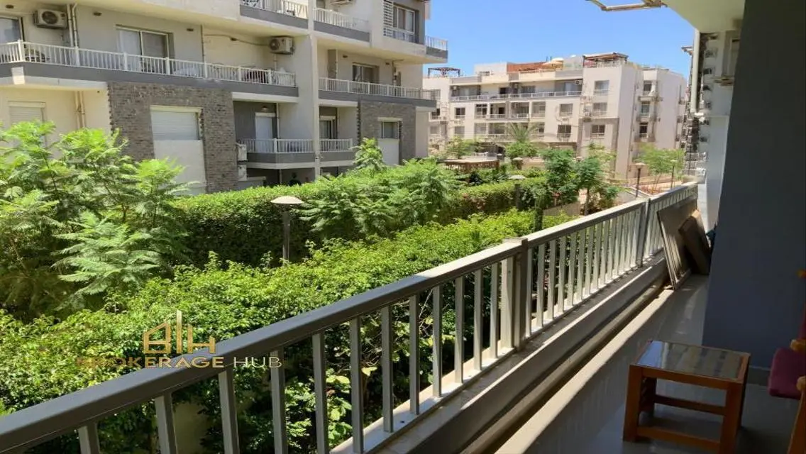 Stunning Apartment for Sale Overlooking Lakes