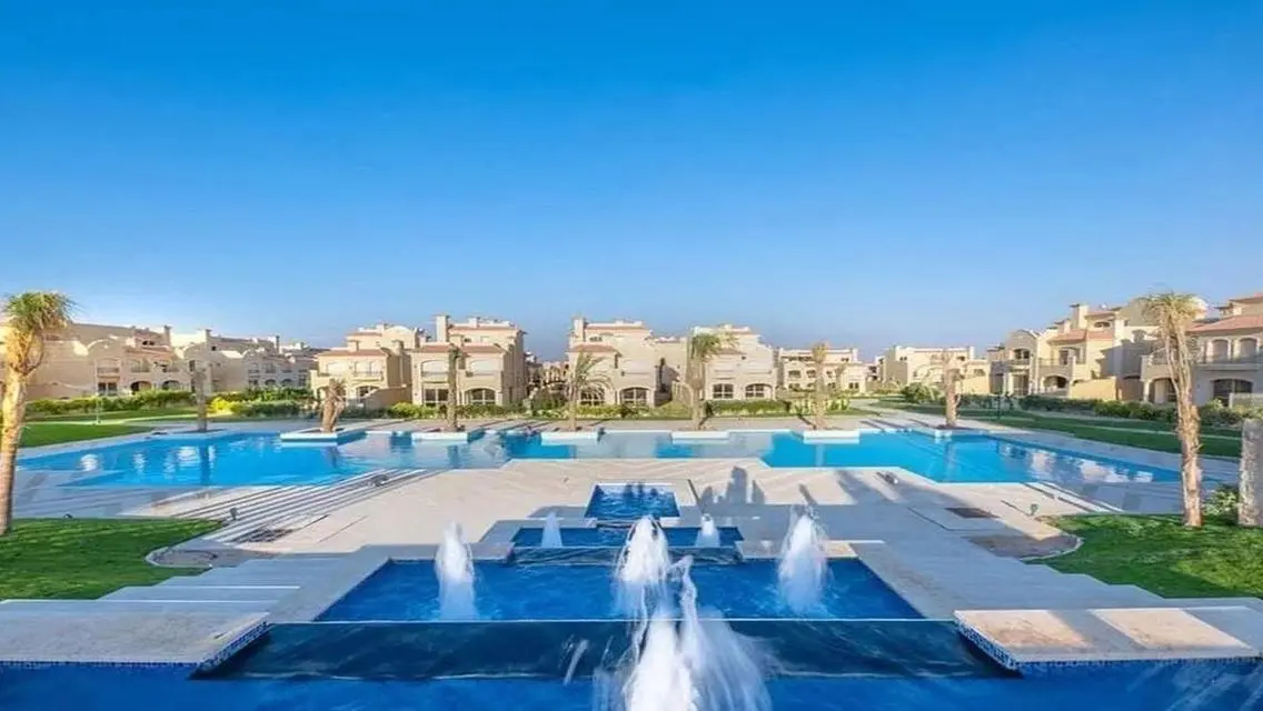 Luxurious Villa with Private Garden and Pool in a Prime Location