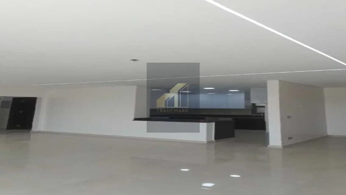 Luxury Apartment in Prime Location with Premium Amenities