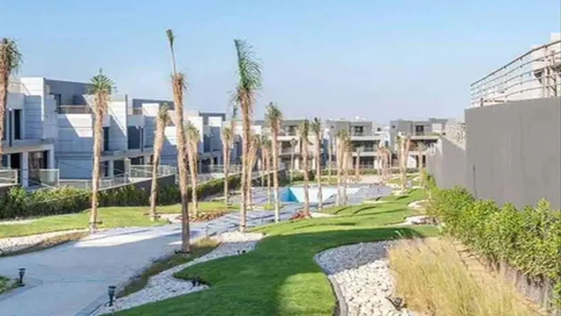 Spacious Luxury Apartment with Premium Amenities in a Prime Location