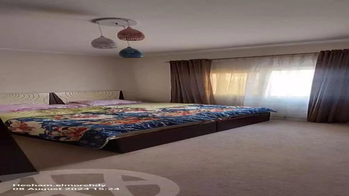 شقة فاخرة مع شرفة في موقع متميز
