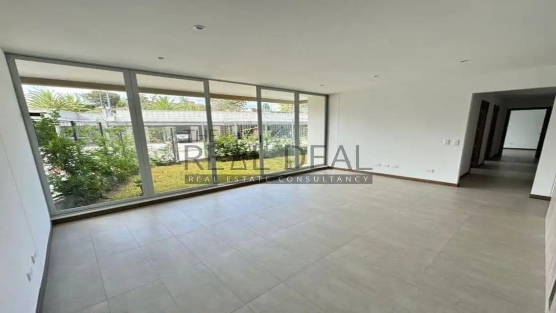 Luxury Villa for Sale in Monte Napoleone