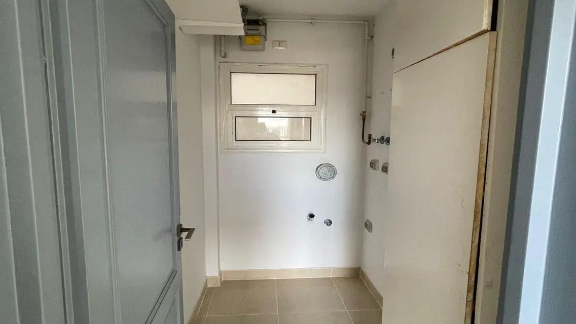 Luxury Apartment for Sale in B10 - 08